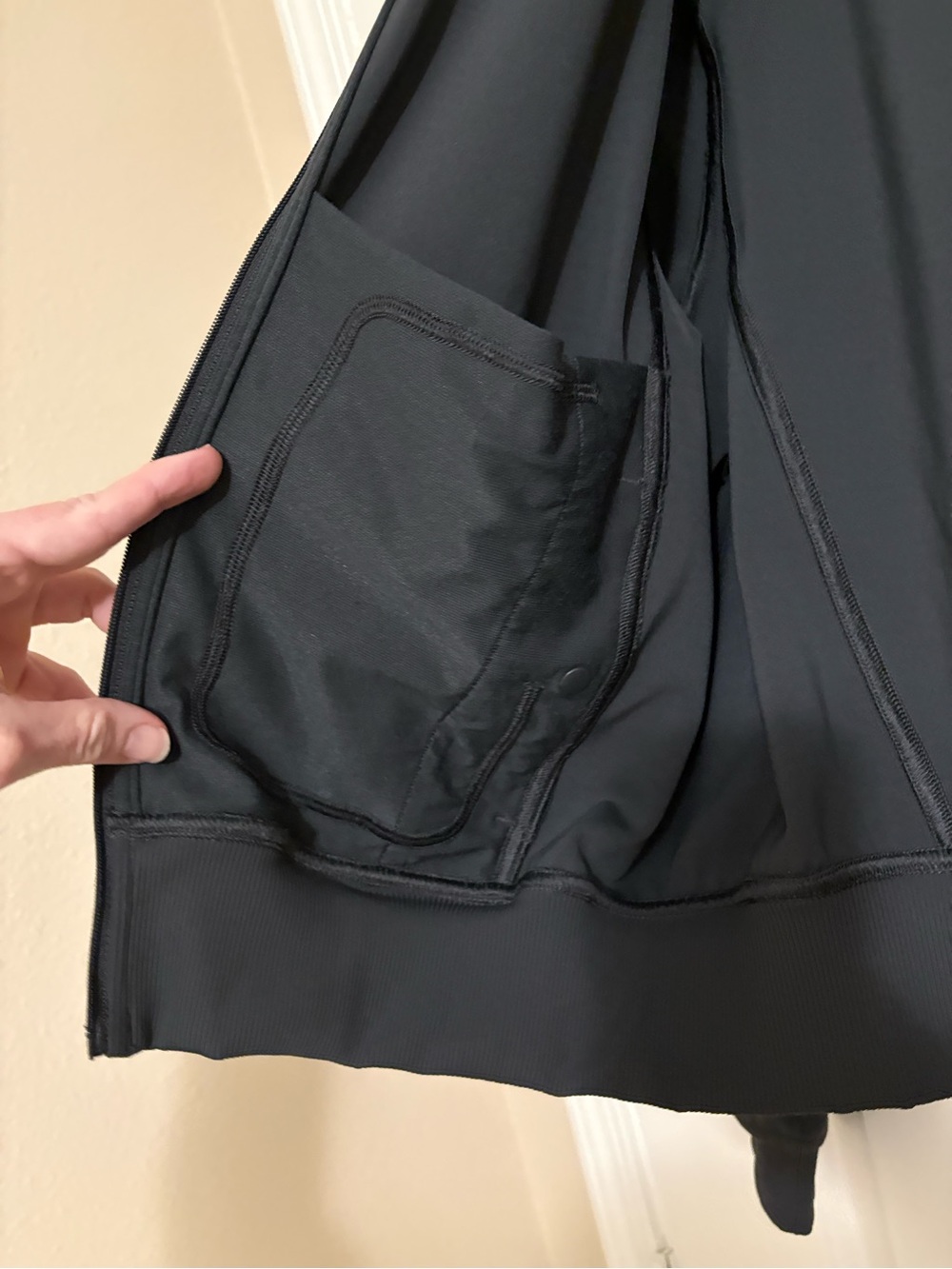 Lululemon Wunder Train Twill Track Jacket in Graphite Gray size 6 - Picture 4 of 11